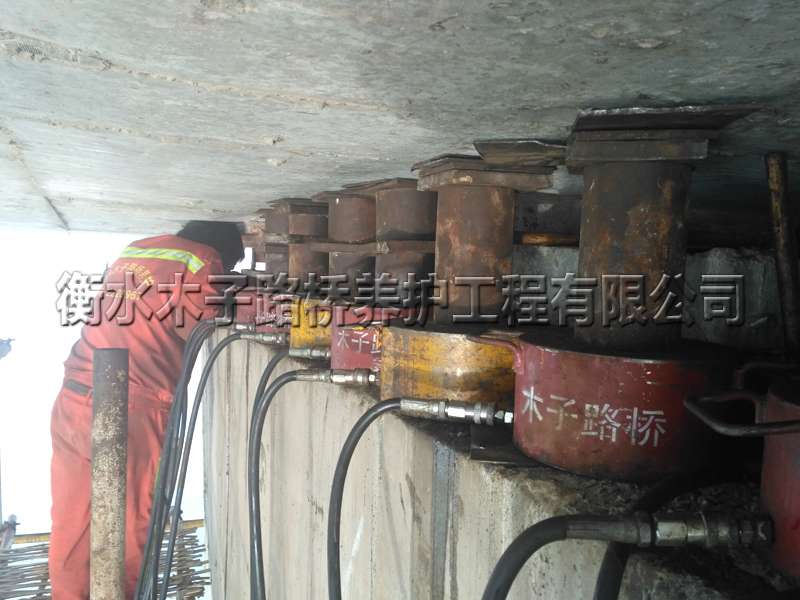 橋梁支座更換與調(diào)整圖片2
