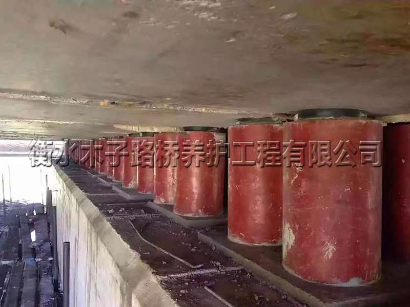 橋梁支座更換與調(diào)整圖片3